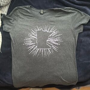 Comfy Anvil workout t shirt BARELY WORN